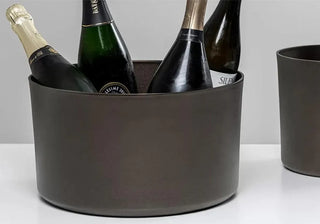 Discover luxury ice buckets and champagne holders by Broggi, Italesse, Slide, with designs by Marie Michielssen and Sambonet. Buy now on SHOPDECOR®