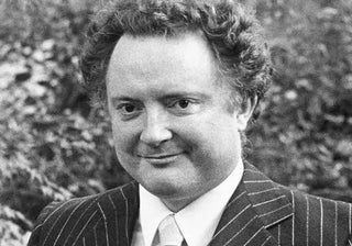 Discover the Detecma chair by Tullio Regge for Gufram—where mathematical precision meets radical Italian design. Buy now on SHOPDECOR®