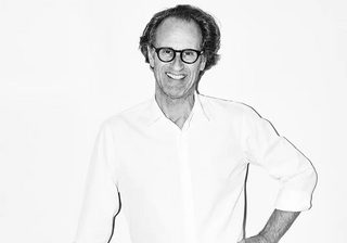 Discover the Matteo Thun tableware line: from luxury tea sets to iconic wine glasses, designed for timeless dining refinement. Buy now on SHOPDECOR®