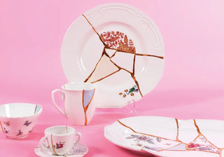 Discover Seletti Tableware: from hybrid plates to artistic mugs and designer cutlery. Make your table a bold statement of creative design. Buy now on SHOPDECOR®