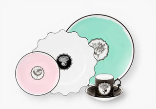 Botanical-inspired tableware with refined decoration, perfect for elegant dining settings that blend natural beauty with timeless sophistication.