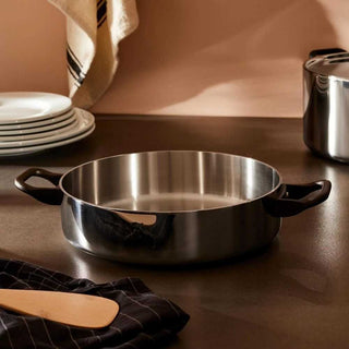 Alessi 90102/28 La Cintura di Orione low casserole with two handles diam.28 cm. - Buy now on ShopDecor - Discover the best products by ALESSI design