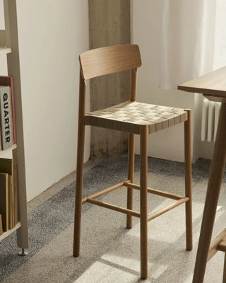 &Tradition Betty stool with backrest and webbed seat - Buy now on ShopDecor - Discover the best products by &TRADITION design