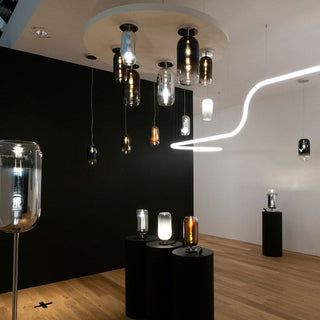 Artemide Gople 迷你檯燈，黑色結構，銅擴散器