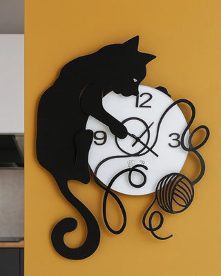Arti e Mestieri Gatto gomitolo wall clock black - Buy now on ShopDecor - Discover the best products by ARTI E MESTIERI design