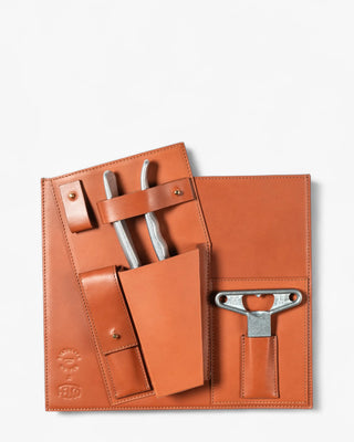 L'Atelier du Vin x Felco corkscrew and pruning shears in leather pouch - Buy now on ShopDecor - Discover the best products by L'ATELIER DU VIN design