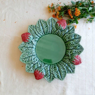 Bordallo Pinheiro Strawberry dinner plate - Buy now on ShopDecor - Discover the best products by BORDALLO PINHEIRO design