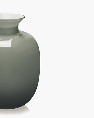 Ivv Rialto glass vase with milk white interior