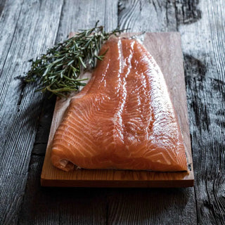 KnIndustrie The Cedar Plank smoking set in cedar with tray - Buy now on ShopDecor - Discover the best products by KNINDUSTRIE design