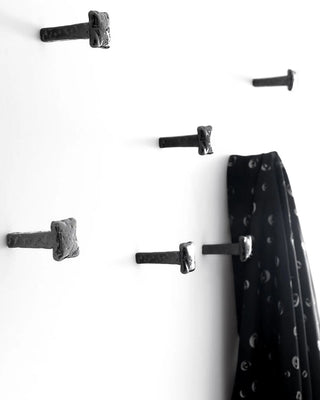 Opinion Ciatti Chiodo Schiaccia Chiodo set 4 pieces clothes hanger nail - Buy now on ShopDecor - Discover the best products by OPINION CIATTI design