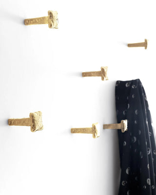 Opinion Ciatti Chiodo Schiaccia Chiodo set 4 pieces clothes hanger nail - Buy now on ShopDecor - Discover the best products by OPINION CIATTI design