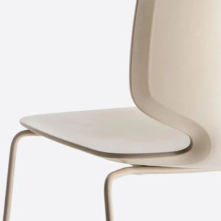 Pedrali Babila 2740 chair with steel sled base and technopolymer shell