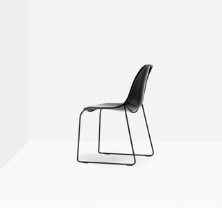 Pedrali Day Dream 401 chair with steel sled base and polycarbonate seat
