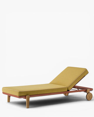 Pedrali Fibra FBR single daybed with cushion included and aluminium structure
