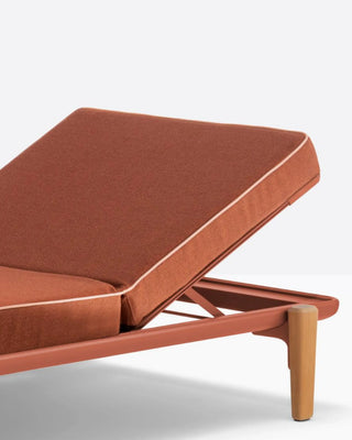Pedrali Fibra FBR double daybed with cushion included and aluminium structure