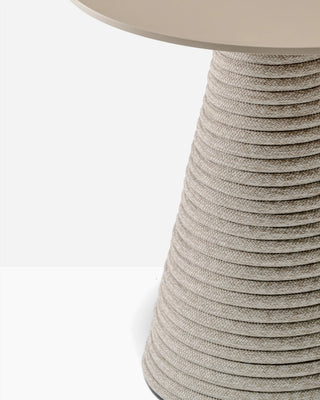 Pedrali Ikon Twist 875 桌子，底座覆蓋聚丙烯繩索，鋼製桌面