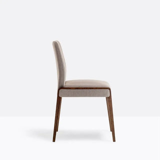 Pedrali Jil 520 upholstered chair with oak wood frame