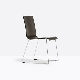 Pedrali Kuadra 1328 chair with oak shell and steel sled frame