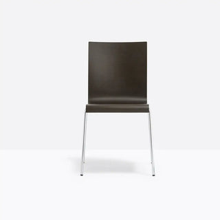 Pedrali Kuadra 1331 chair with oak shell and round steel frame