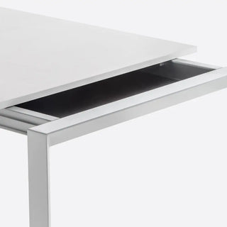 Pedrali More TMO extensible table with steel frame and melamine top