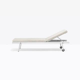 Pedrali Rail sun lounger with cushion