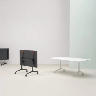 Pedrali Ypsilon Tilting TYT tilting table with solid laminate top