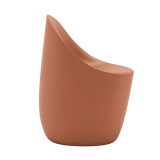 Qeeboo Cobble Chair in recyclable polyethylene - Buy now on ShopDecor - Discover the best products by QEEBOO design