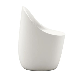 Qeeboo Cobble Chair in recyclable polyethylene - Buy now on ShopDecor - Discover the best products by QEEBOO design