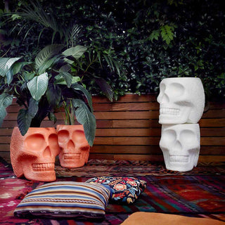 Qeeboo Mexico stool and sidetable in the shape of a skull - Buy now on ShopDecor - Discover the best products by QEEBOO design