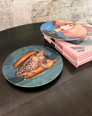 Seletti Toiletpaper porcelain dinner plate with frog - Buy now on ShopDecor - Discover the best products by TOILETPAPER HOME design