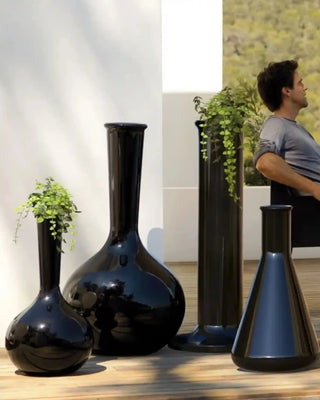Vondom Chemistubes Erlenmeyer vase in lacquered polyethylene
