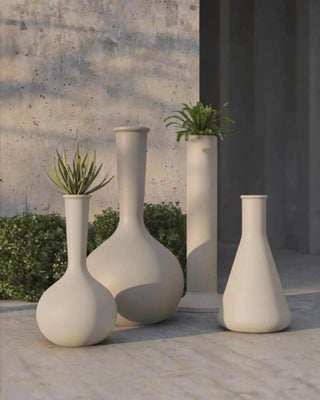 Vondom Chemistubes Erlenmeyer vase in lacquered polyethylene