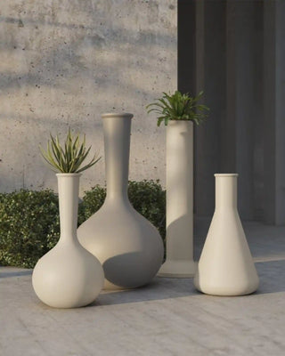 Vondom Chemistubes Flask vase in lacquered polyethylene