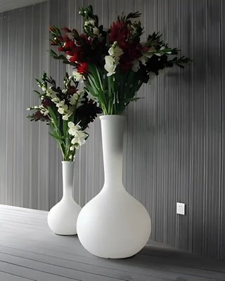 Vondom Chemistubes Flask vase in lacquered polyethylene