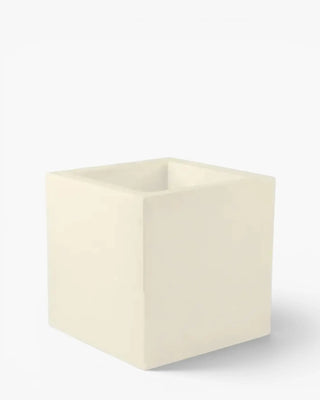 Vondom Cubo Planter vase in polyethylene