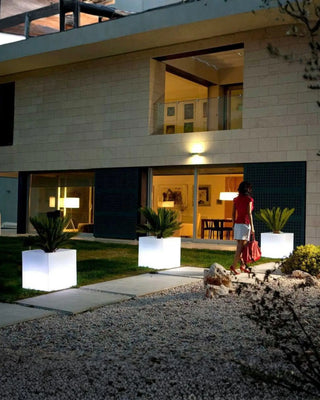Vondom Cubo Planter LED vase in Ice White 2101 polyethylene