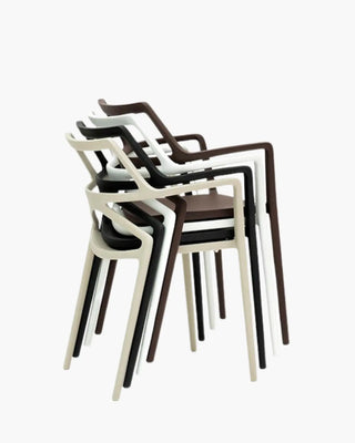 Vondom Delta chair with armrests in polypropylene