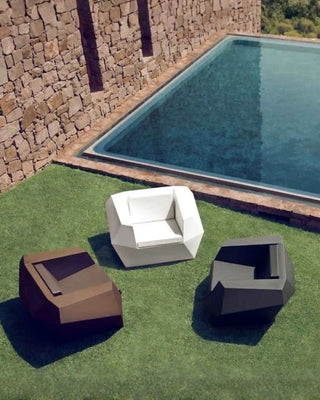 Vondom Faz lounge chair in polyethylene with upholstered cushions