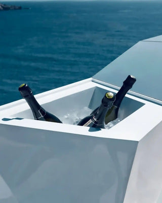 Vondom Faz Bar counter central element in polyethylene