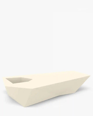 Vondom Faz bench with vase in polyethylene