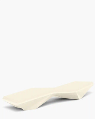 Vondom Faz sun lounger in polyethylene with upholstered cushion