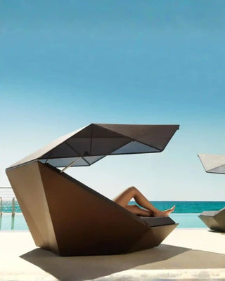 Vondom Faz Daybed with sunroof in polyethylene with upholstered cushions