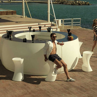 Vondom Fiesta Barra Curva bar counter white by Archirivolto - Buy now on ShopDecor - Discover the best products by VONDOM design