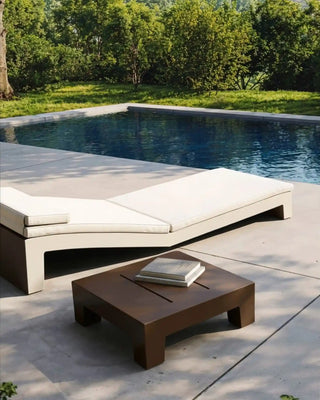 Vondom Jut sun lounger table in polyethylene