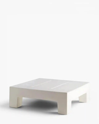 Vondom Jut sun lounger table in polyethylene