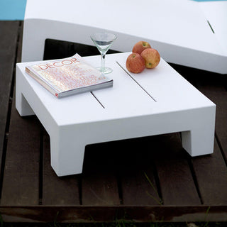 Vondom Jut low table for sunlounger by Studio Vondom - Buy now on ShopDecor - Discover the best products by VONDOM design