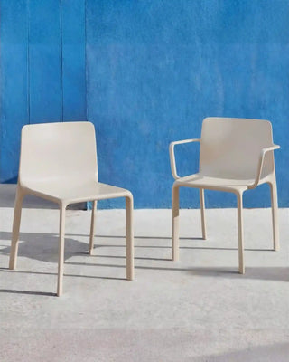 Vondom Kes chair with arms in polypropylene