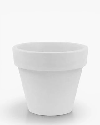 Vondom Maceta Planter vase in polyethylene