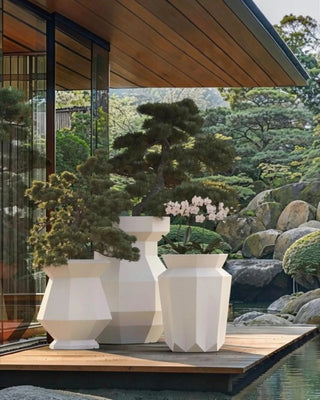 Vondom Origami Hasu planter in polyethylene