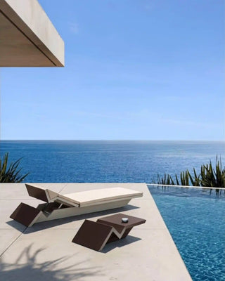 Vondom Rest sun chaise table in polyethylene